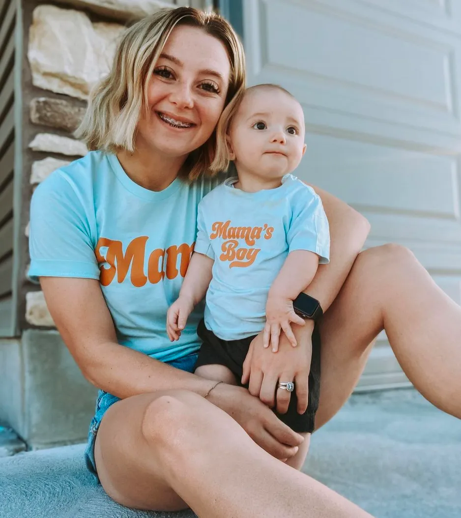 Mama (Retro) - Unisex Tee