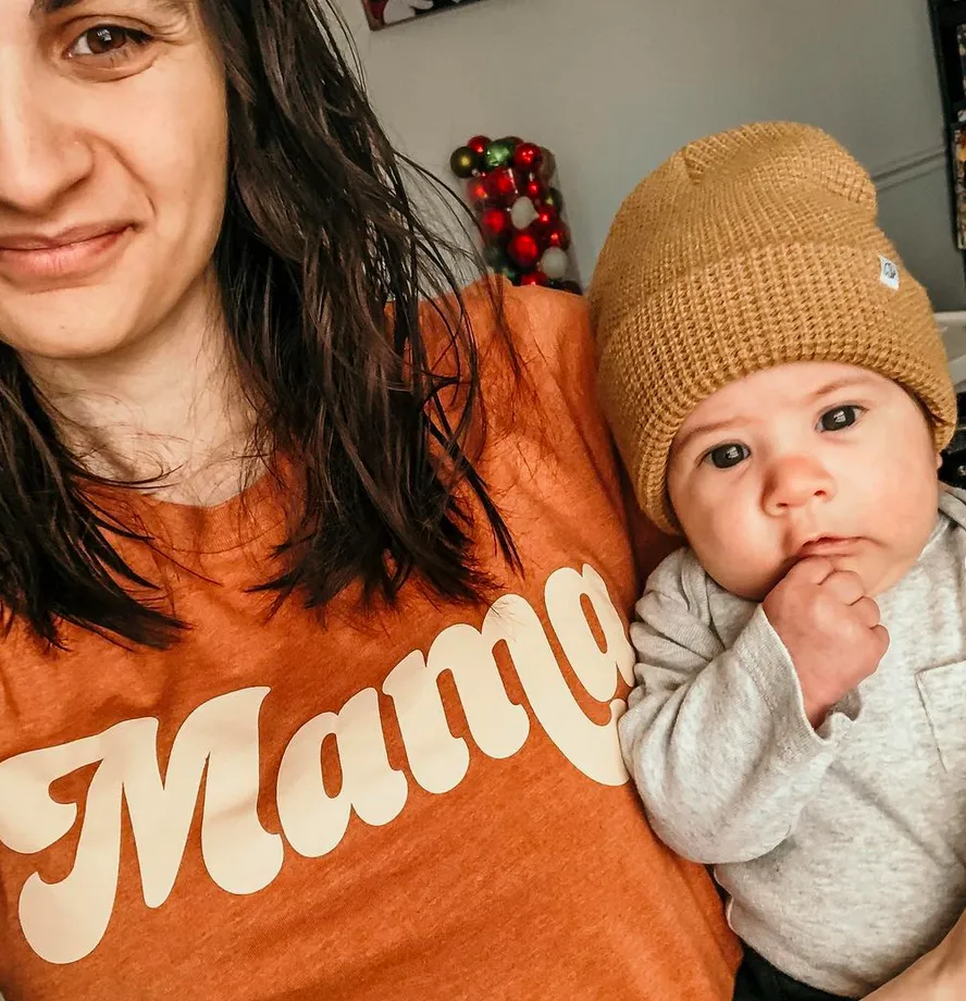 Mama (Retro) - Unisex Tee